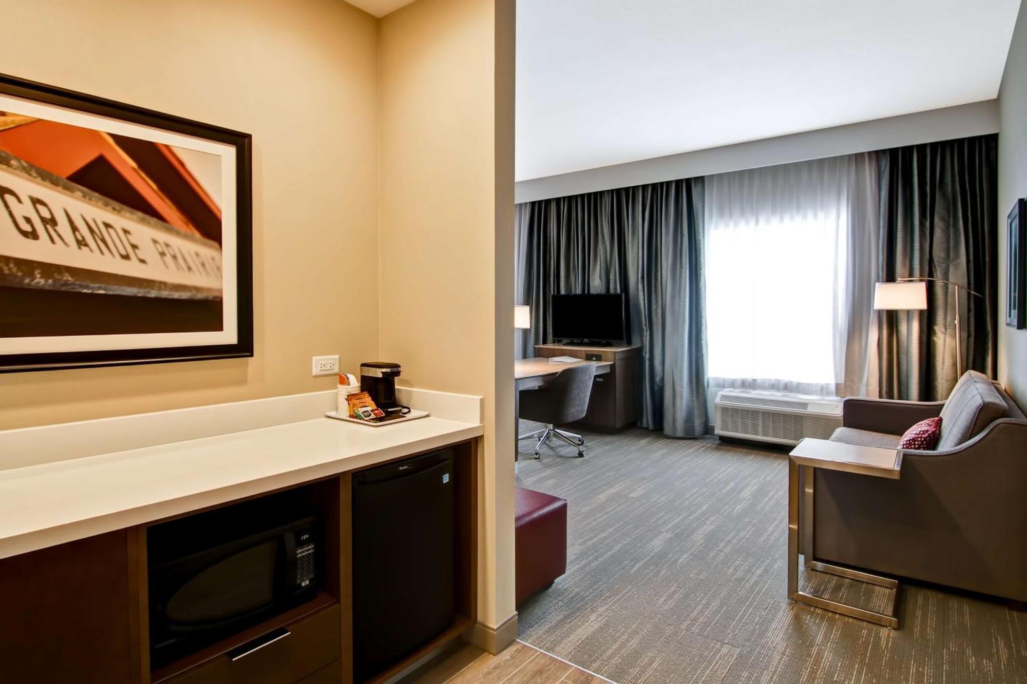 Hampton Inn & Suites By Hilton Grande Prairie Zewnętrze zdjęcie